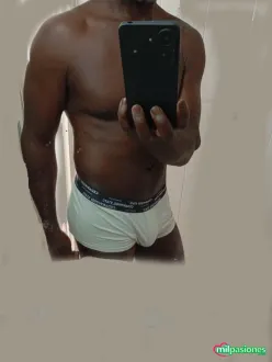 Chico negro guapo, sexyboy, atletico, escort, chico compania