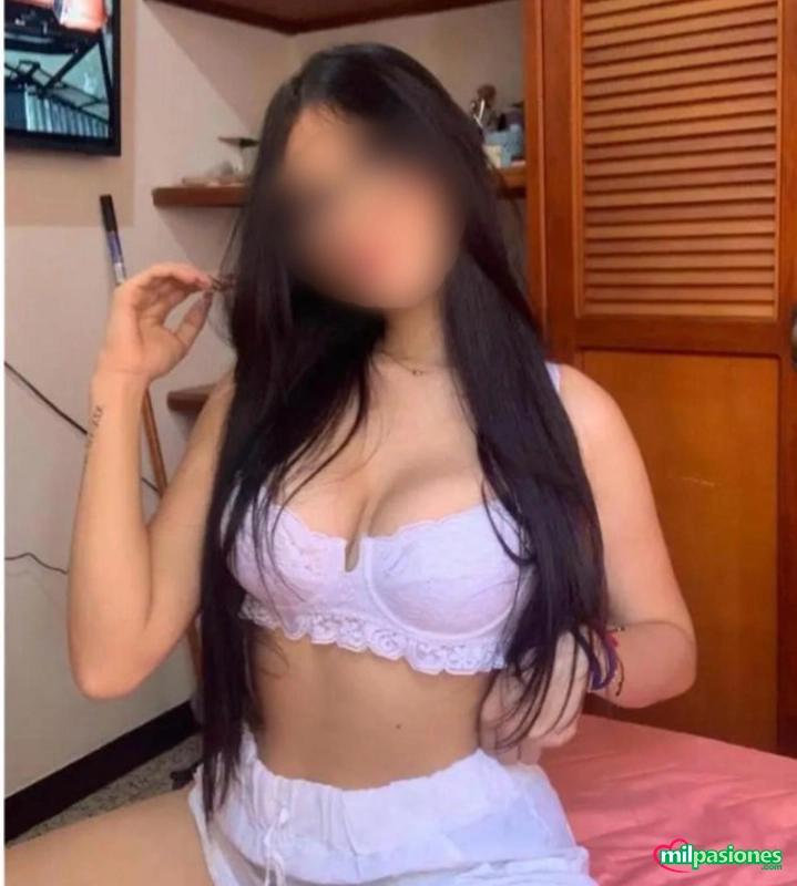 Hermosa latina 24 horas solo para ti llámame 