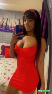 Escort mulata guapa, alta y atractiva en Bizkaia 