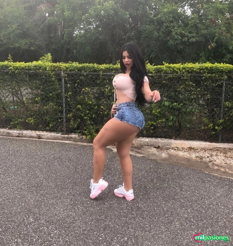 Hermosa latina trans A1 super femenina y muy complaciente  - 4