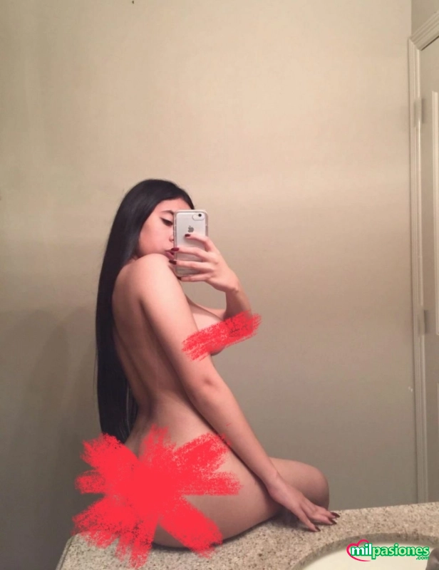 Tu putita jovencita caliente disponible para ti