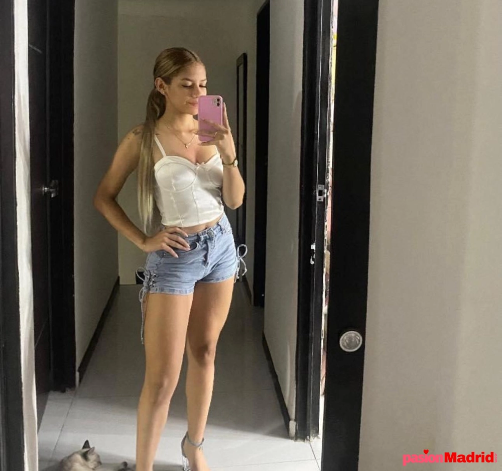 Antonella Colombia 19 añitos recién llegada  - 4