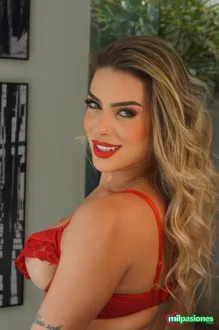 ANNY ALVES ATRACTIVA CHICA TRANS RUBIA BRASILEÑA LLAMAME