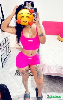 Colombiana tatuada guapa y con tetotas ven a verme 