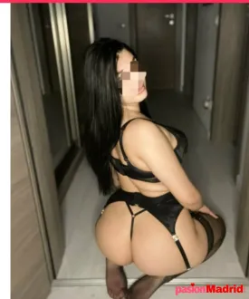 Morena guapa simpática amable cariñosa tu mejor co