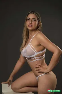 YARITZA BUENA CHICA TU NOVIA O AMANTE FOGOSA