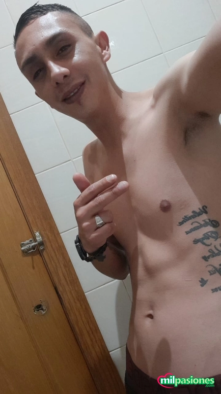 Andrés sexy Joven latino recién llegado a denia  - 1