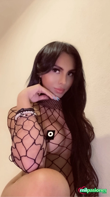 Recién llegada latina joven hermosa cariñosa 