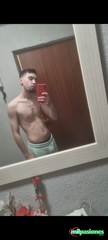 Joven busca una madura para ser follamigos - 3