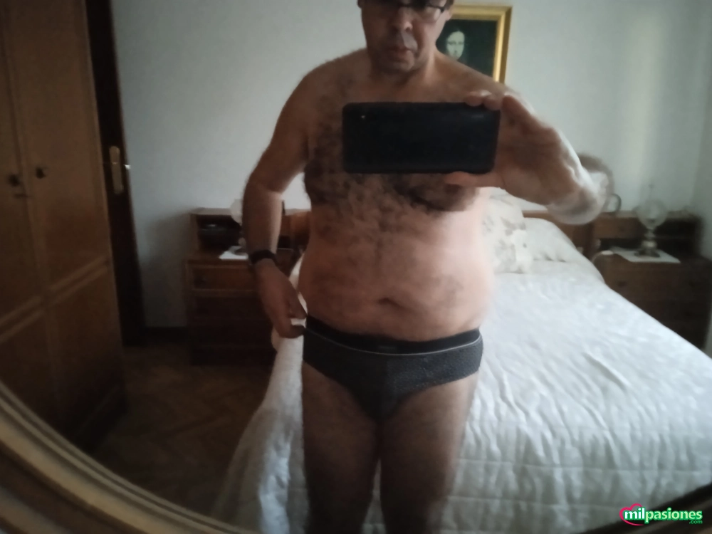 chico de 45 años le apetece sexo en grupo - 1